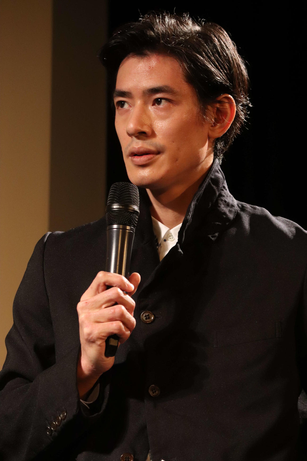 映画「さいはて」公開決定イベントでトークする中島歩（撮影・加藤理沙）