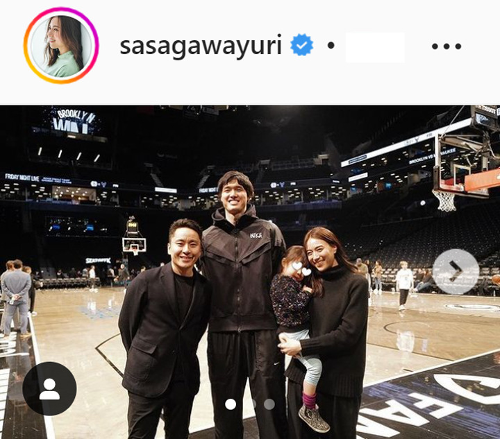 左から太田雄貴氏、ネッツ渡邊雄太、笹川友里アナ（笹川友里アナのインスタグラムより）