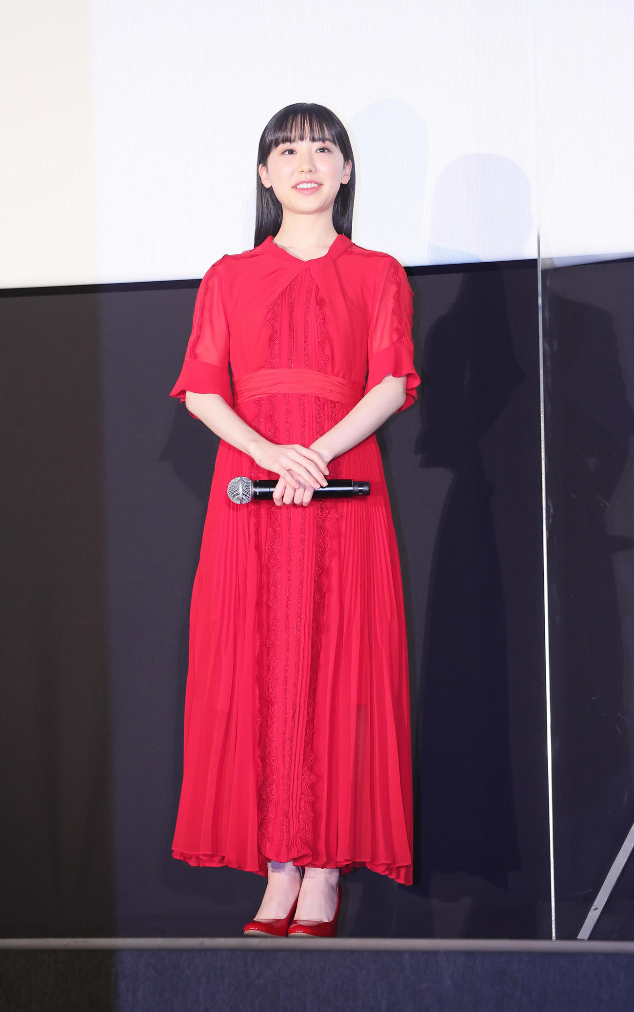 舞台あいさつに登壇した芦田愛菜（撮影・足立雅史）