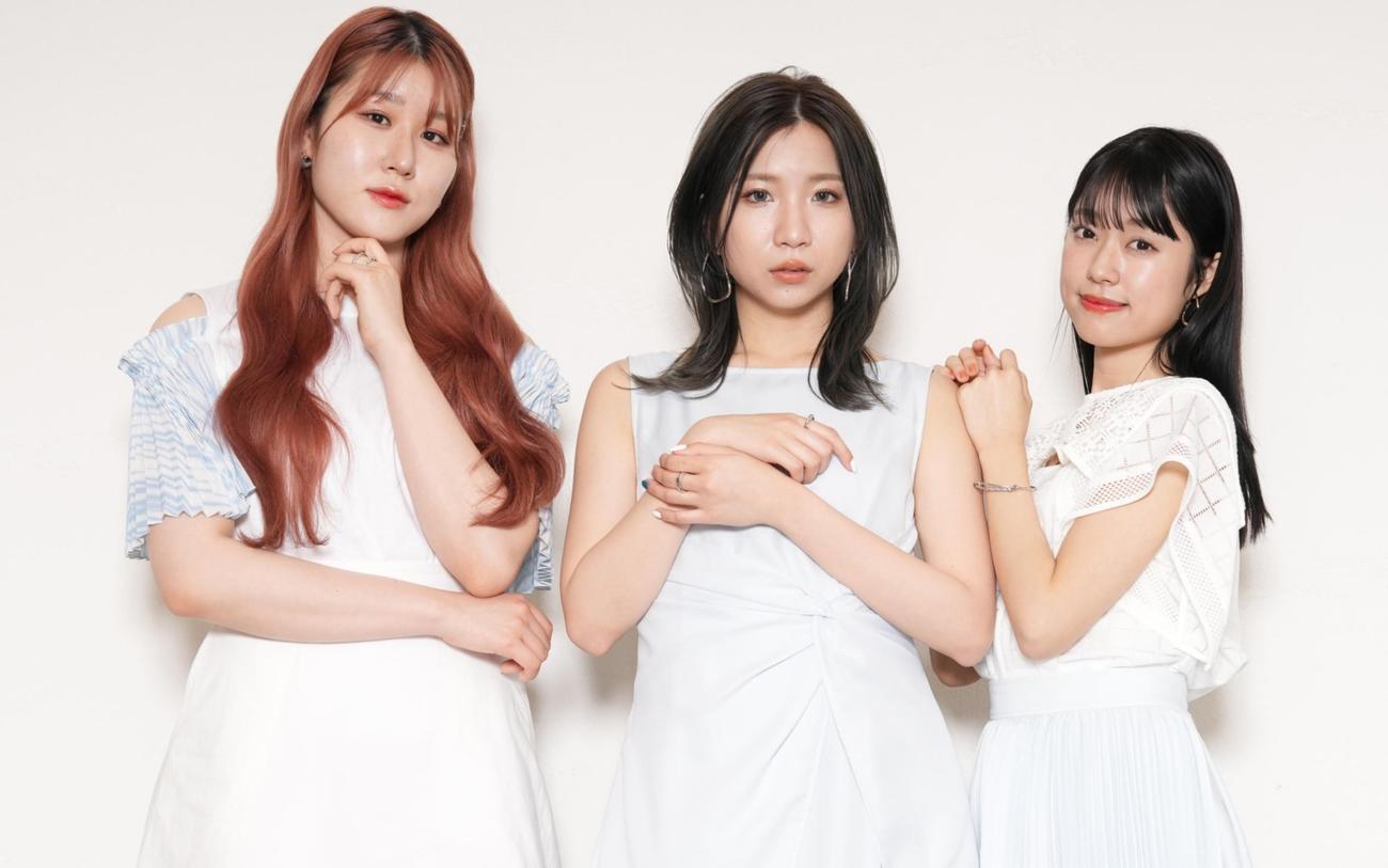 Little Glee Monster。左からかれん、MAYU、アサヒ（撮影・鈴木みどり）