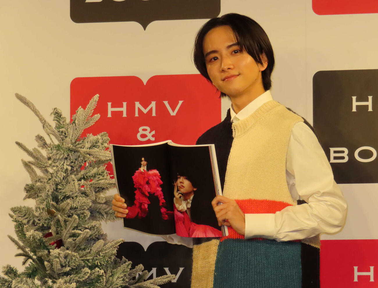 フォトブック「Interlude」の発売イベントを行った板垣李光人