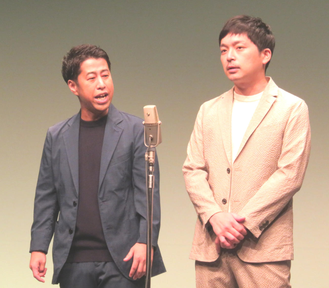 ウエストランドの井口浩之（左）と河本太（2021年8月撮影）