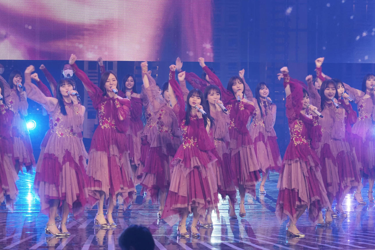 第73回NHK紅白歌合戦のリハーサルに臨む乃木坂46のメンバーたち