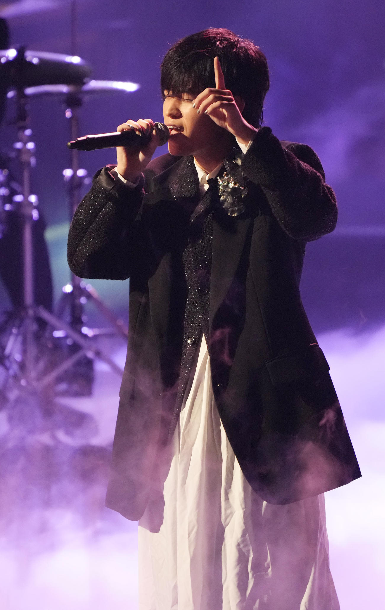 Tani Yuukiは「W／X／Y」を披露する（撮影・狩俣裕三）