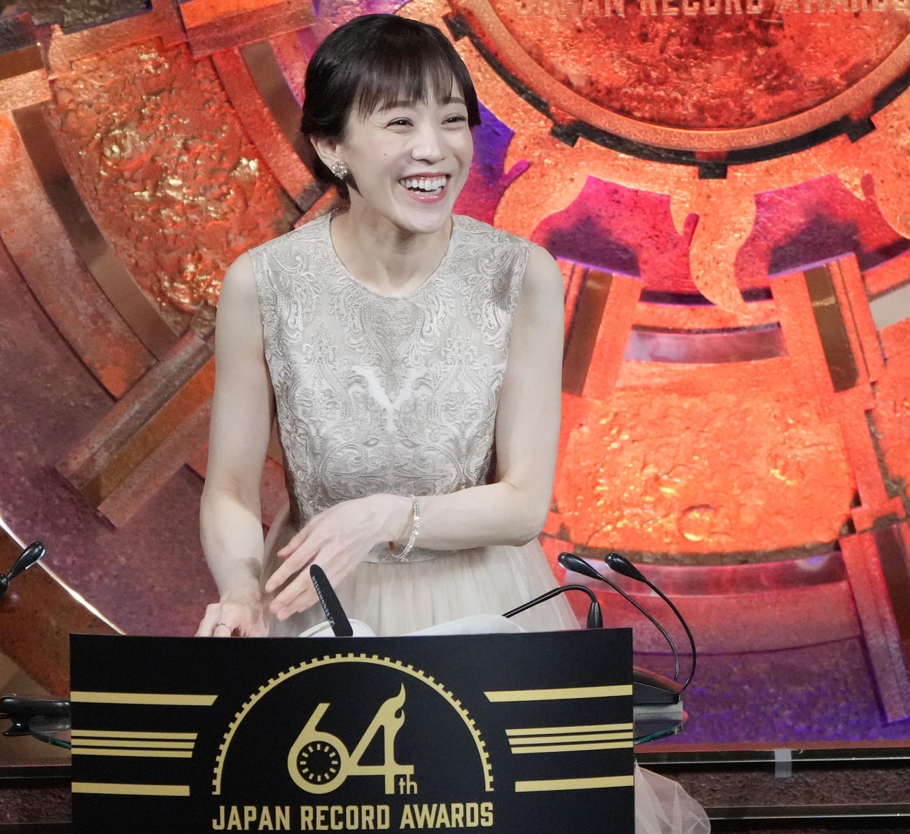 笑顔のTBS江藤愛アナウンサー（撮影・狩俣裕三）