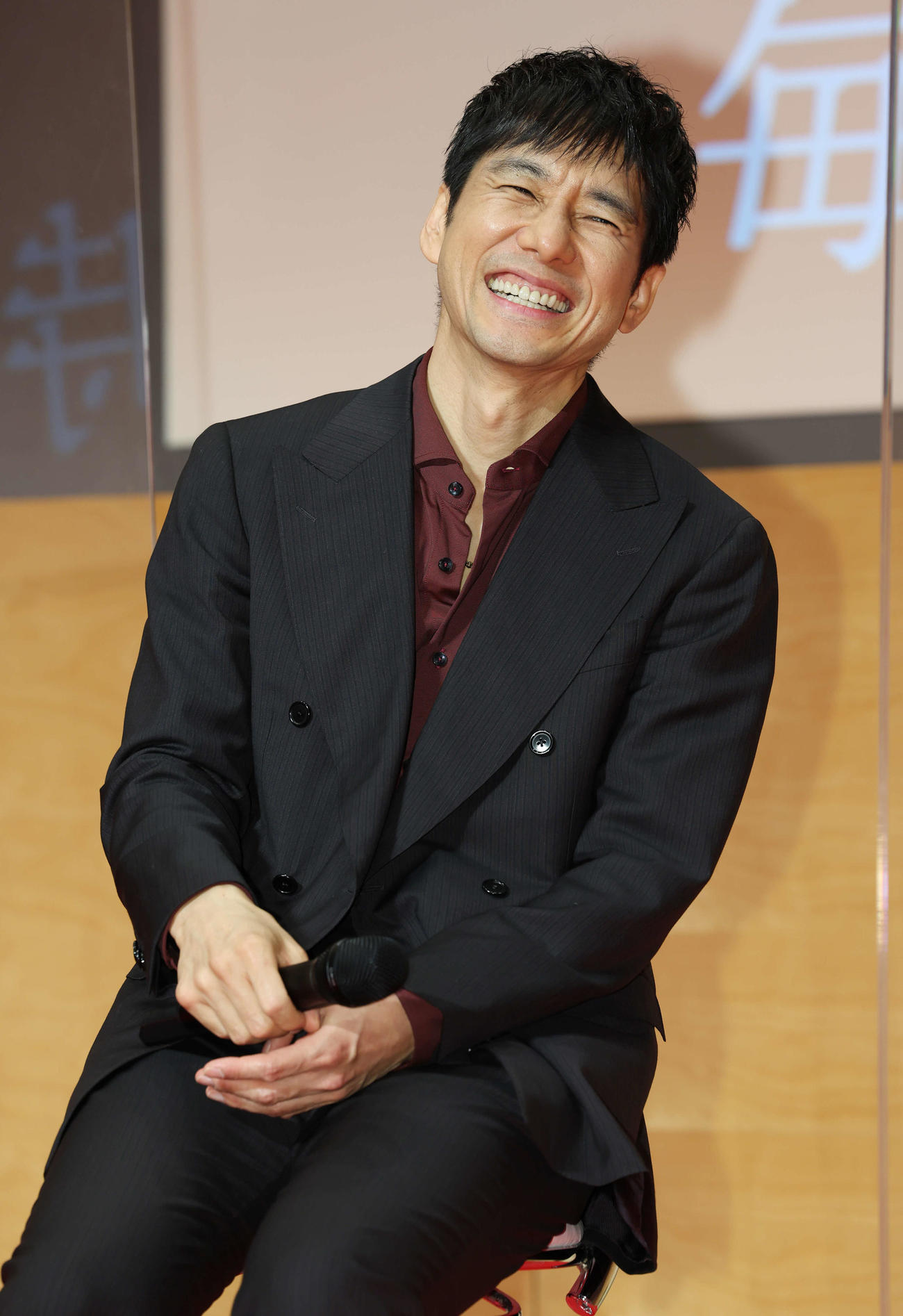 テレビ朝日木曜ドラマ「警視庁アウトサイダー」取材会で爆笑する西島秀俊（撮影・宮地輝）