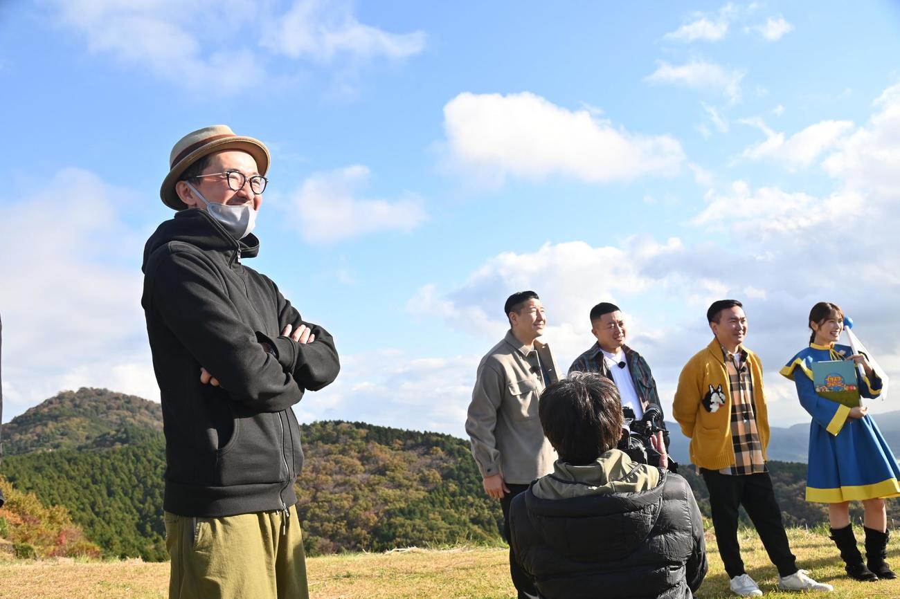 「イタズラジャーニー新春2時間SP」のチーフプロデューサーを務める松本祐紀氏（左）（C）フジテレビ