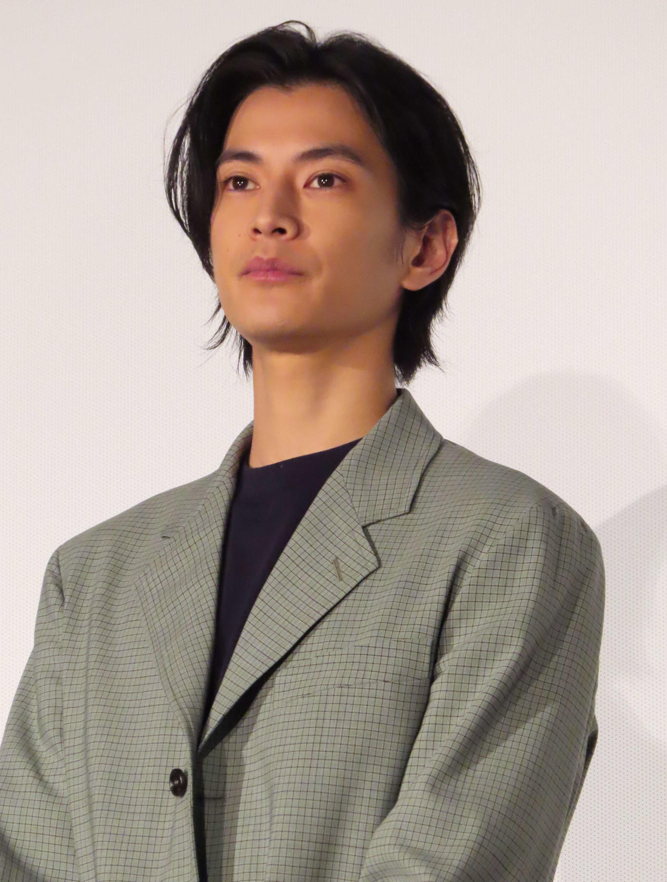 映画「恋のいばら」公開記念舞台あいさつに出席した渡邊圭祐