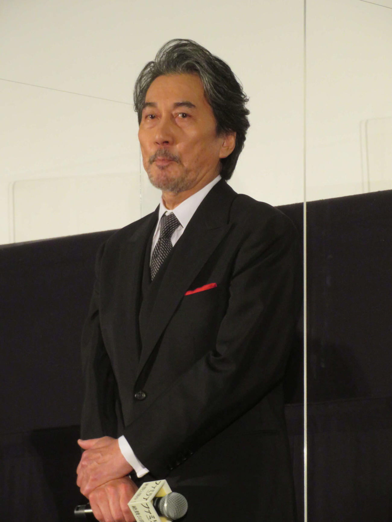 映画「ファミリア」公開記念舞台あいさつに登壇した役所広司（撮影・村上幸将）