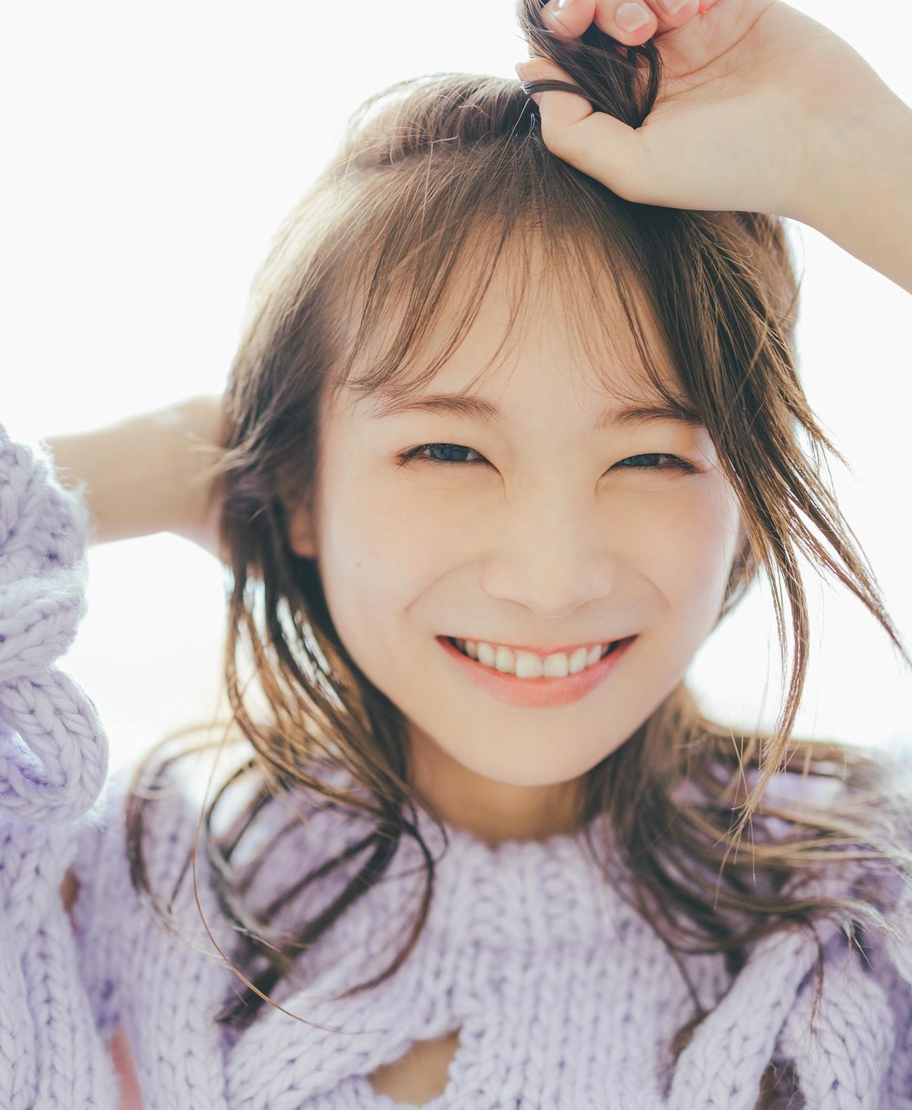 乃木坂46秋元真夏の卒業記念写真集先行カット（撮影／東京祐）