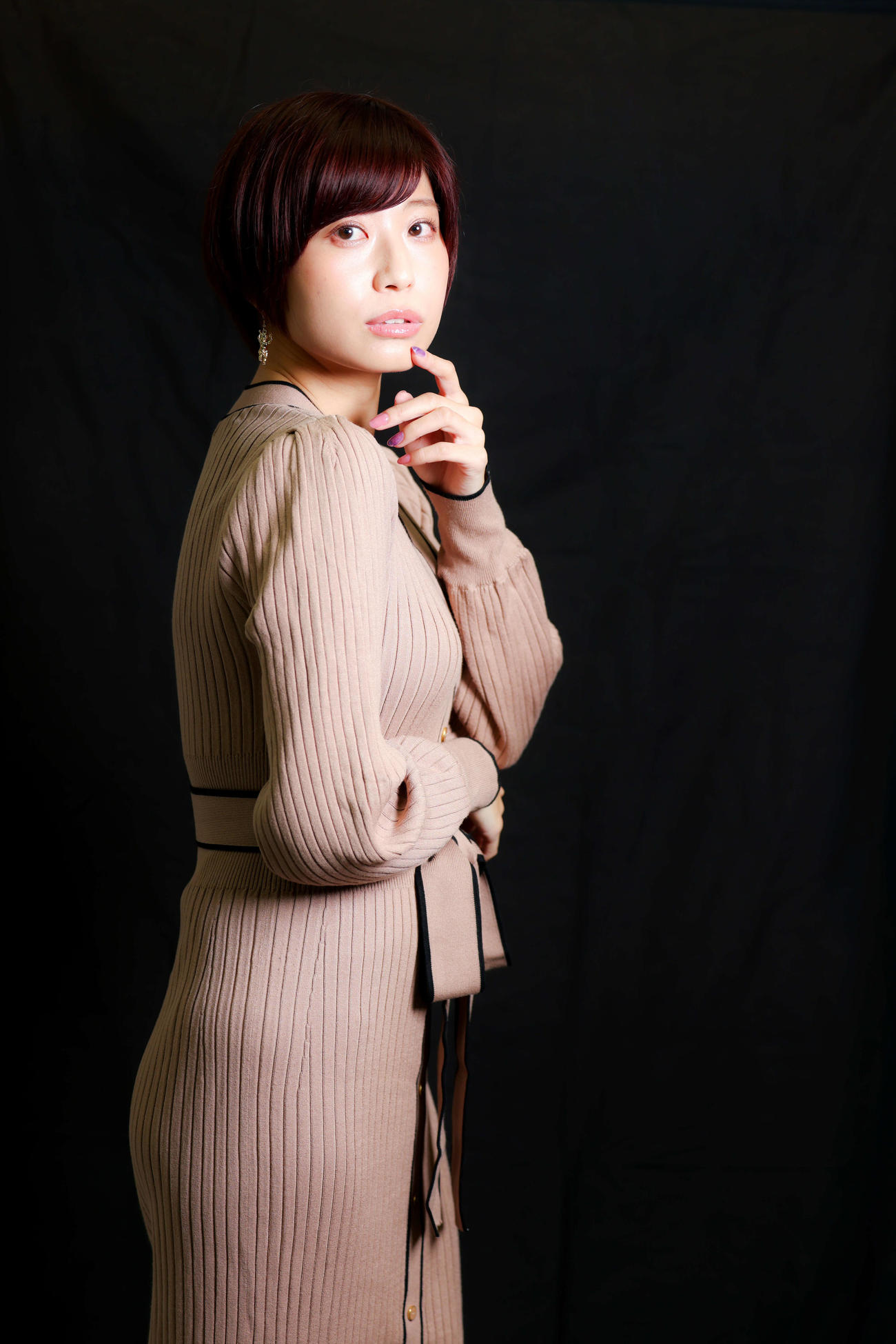 リングガールで注目され、活躍の場を広げるグラビアアイドルの天野麻菜（撮影・河田真司）