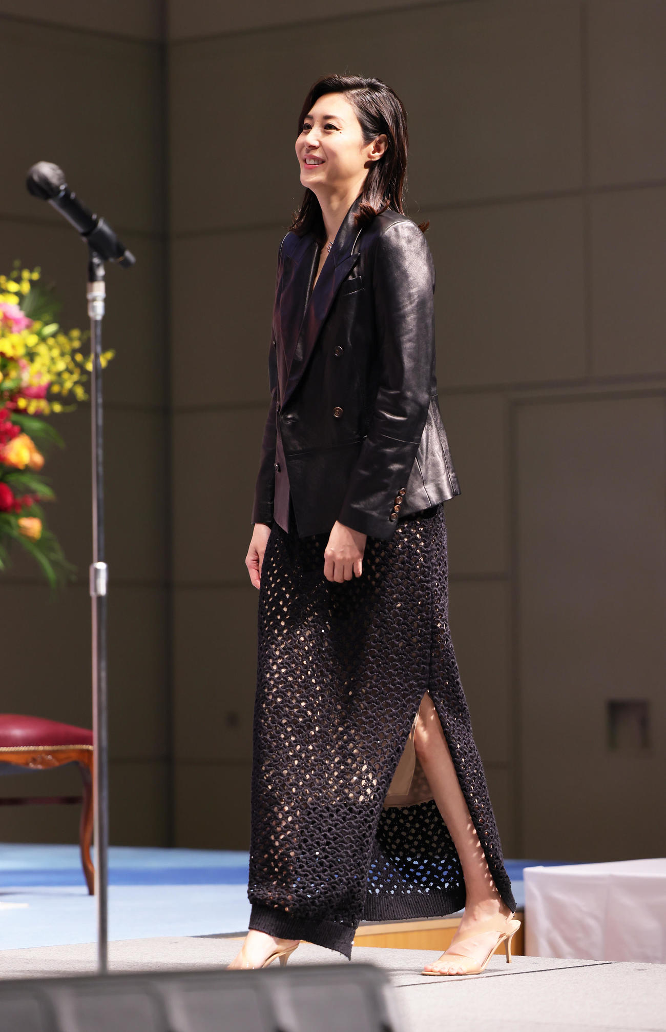 40代部門を受賞し表彰式に臨む松嶋菜々子（撮影・足立雅史）