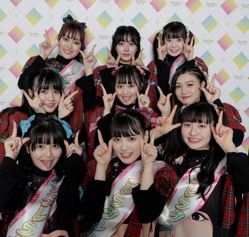 「スタプラアイドルフェスティバル」でシンデレラグループに輝いたいぎなり東北産。前列左から藤谷美海、伊達花彩、桜ひなの。中列左から吉瀬真珠、橘花怜、安杜羽加。後列左から葉月結菜、北美梨寧、律月ひかる