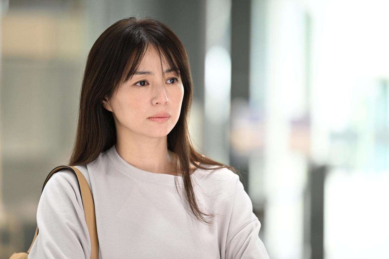 「罠の戦争」に出演する井川遥（C）カンテレ