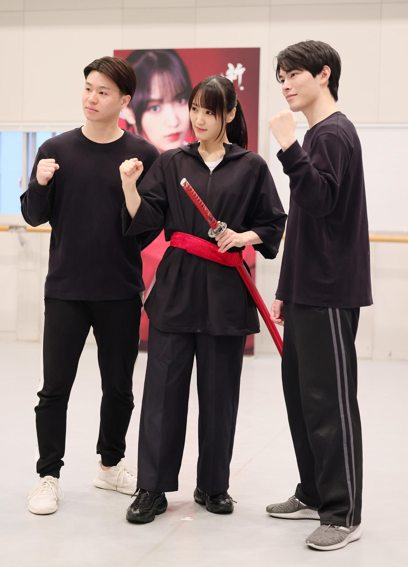 「新・幕末純情伝」の稽古を公開し意気込みを語った、左から高橋龍輝、菅井友香、松大航也（撮影・足立雅史）