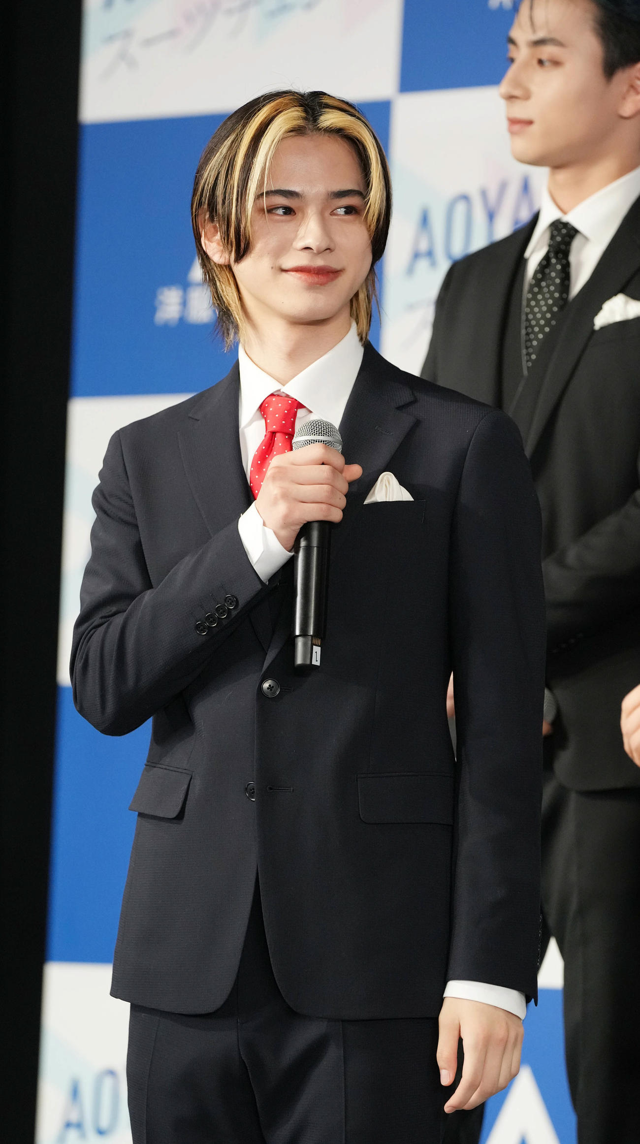 「洋服の青山　新CM発表会」に臨むINI松田迅（撮影・小沢裕）