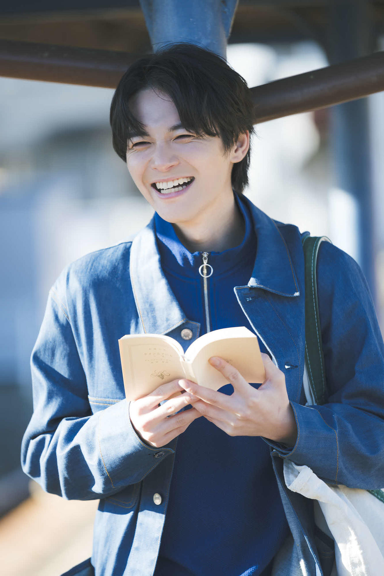 俳優金子隼也の初写真集「金子隼也1st写真集　Be Myself」から