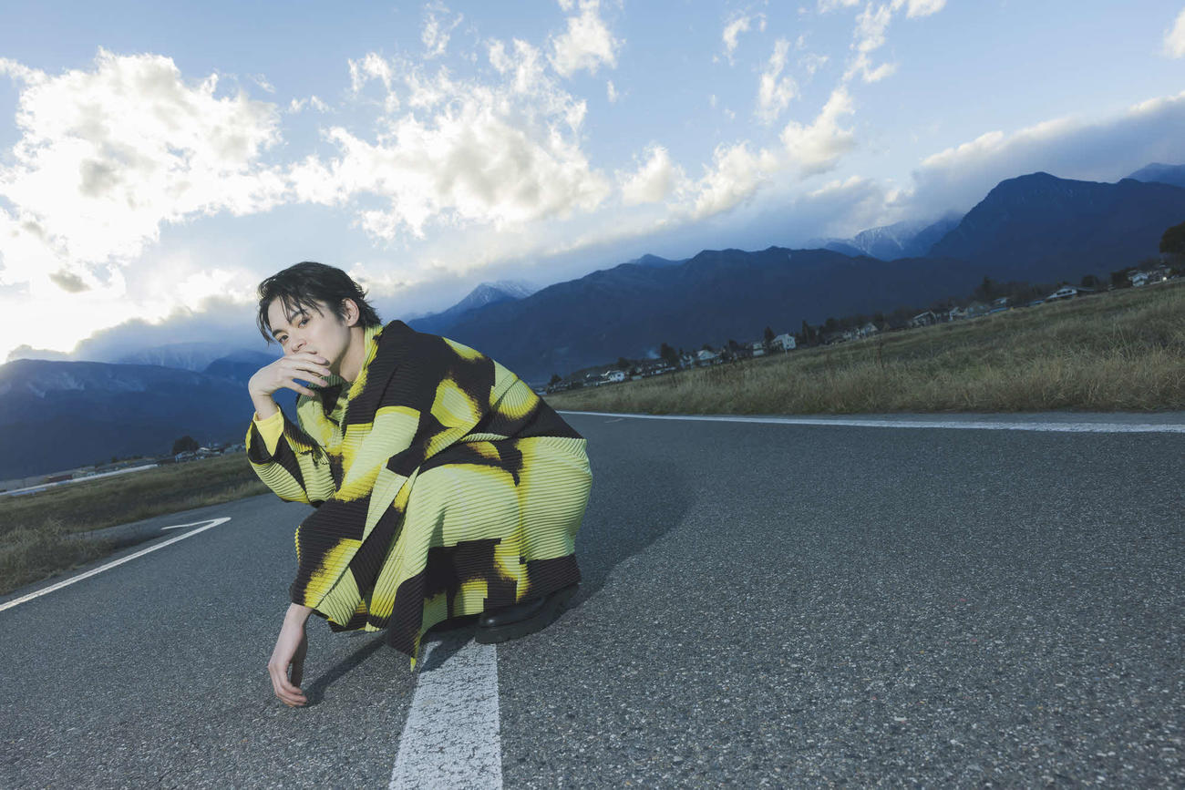 俳優金子隼也の初写真集「金子隼也1st写真集　Be Myself」から