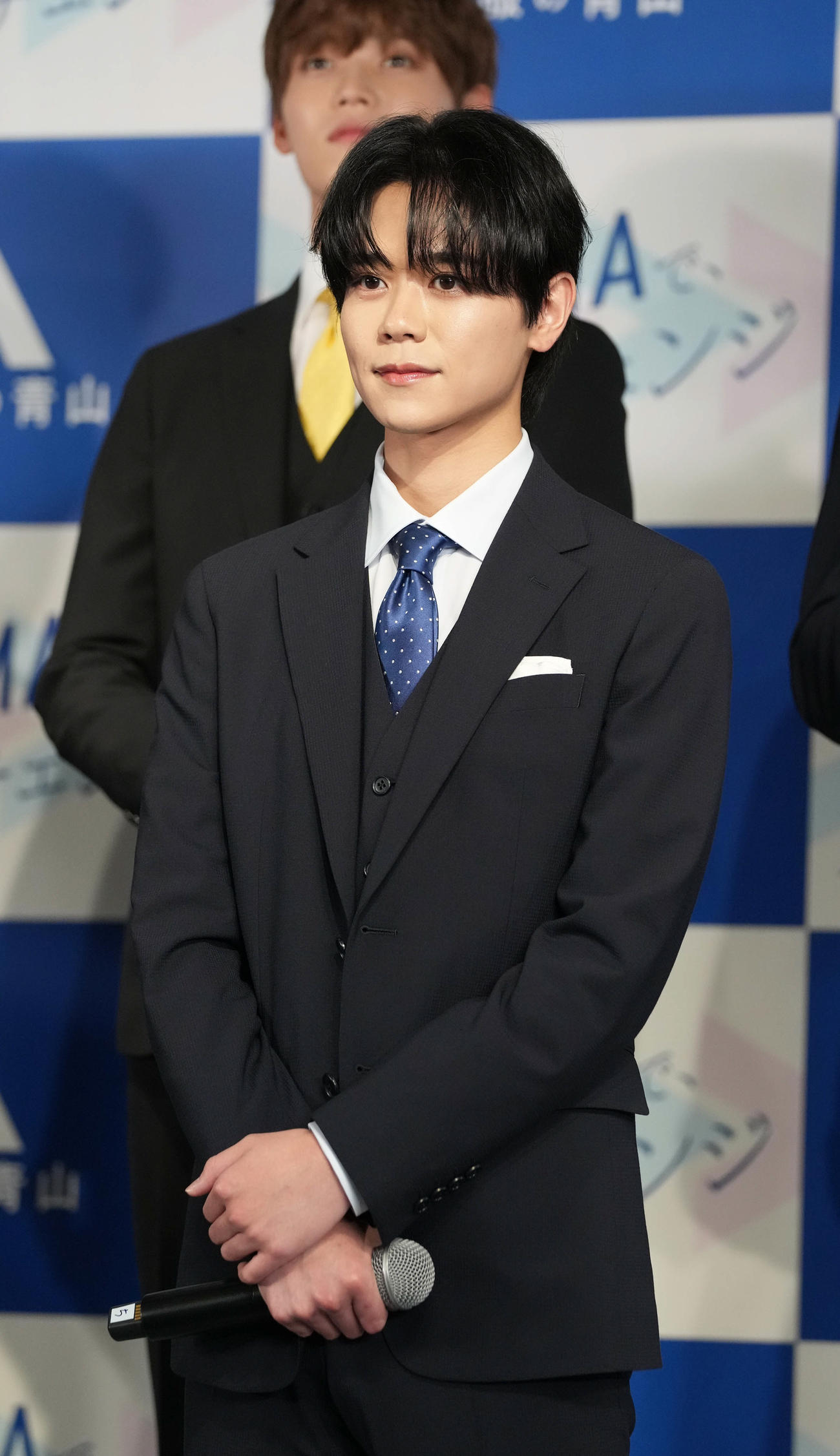 「洋服の青山　新CM発表会」に臨むINI藤牧京介（撮影・小沢裕）