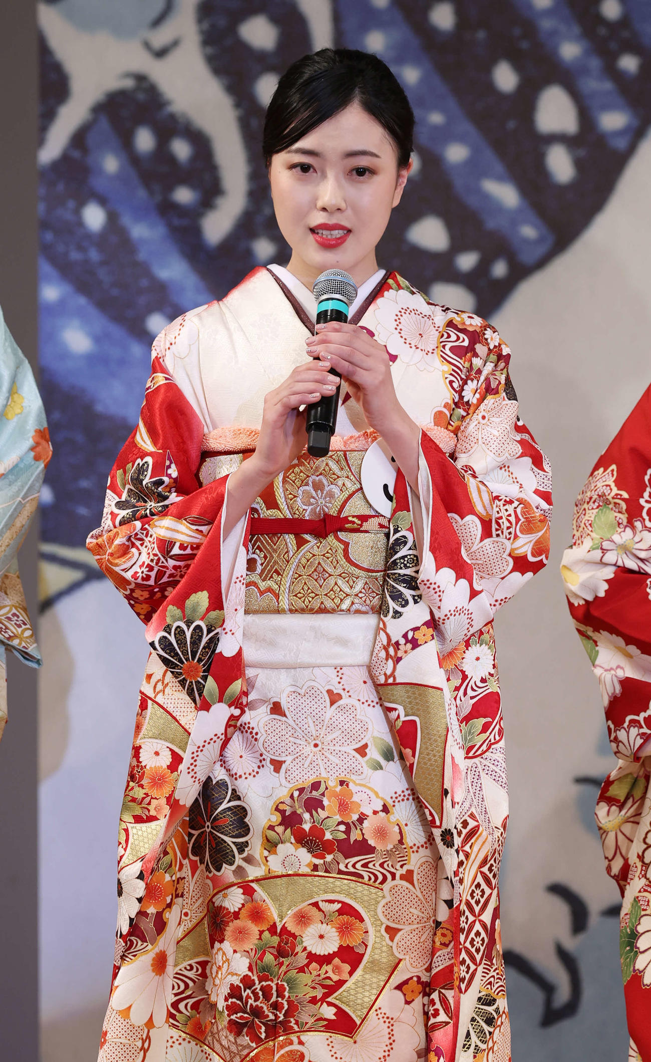 着物姿の越村麻里さん（撮影・宮地輝）