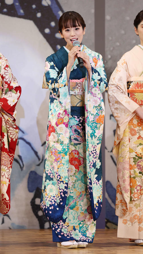 着物姿の上村さや香さん（撮影・宮地輝）