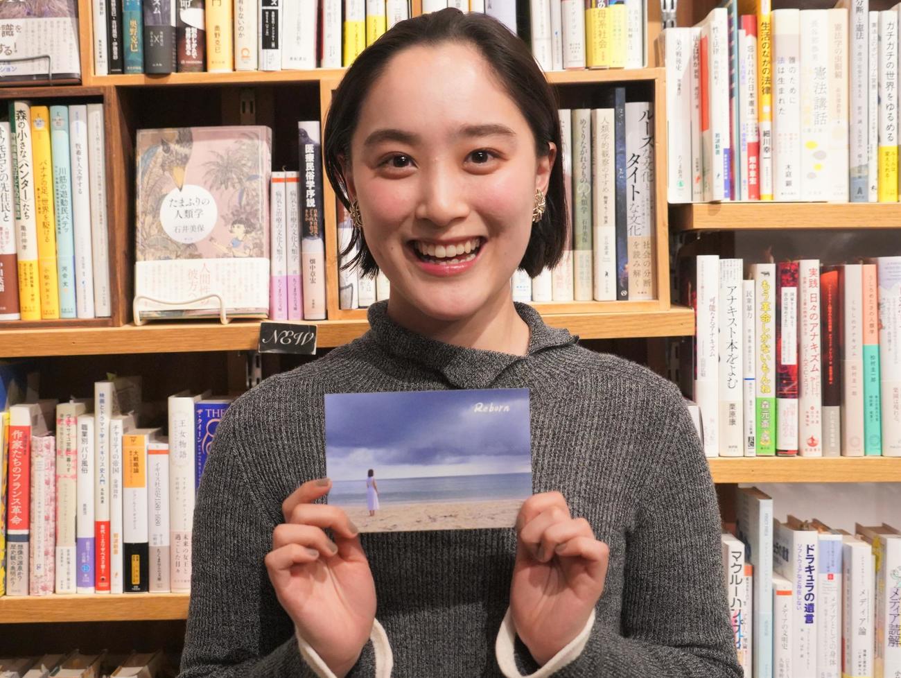 初主演の短編映画「Reborn」のトークイベントを行った吉田美佳子（撮影・佐藤成）