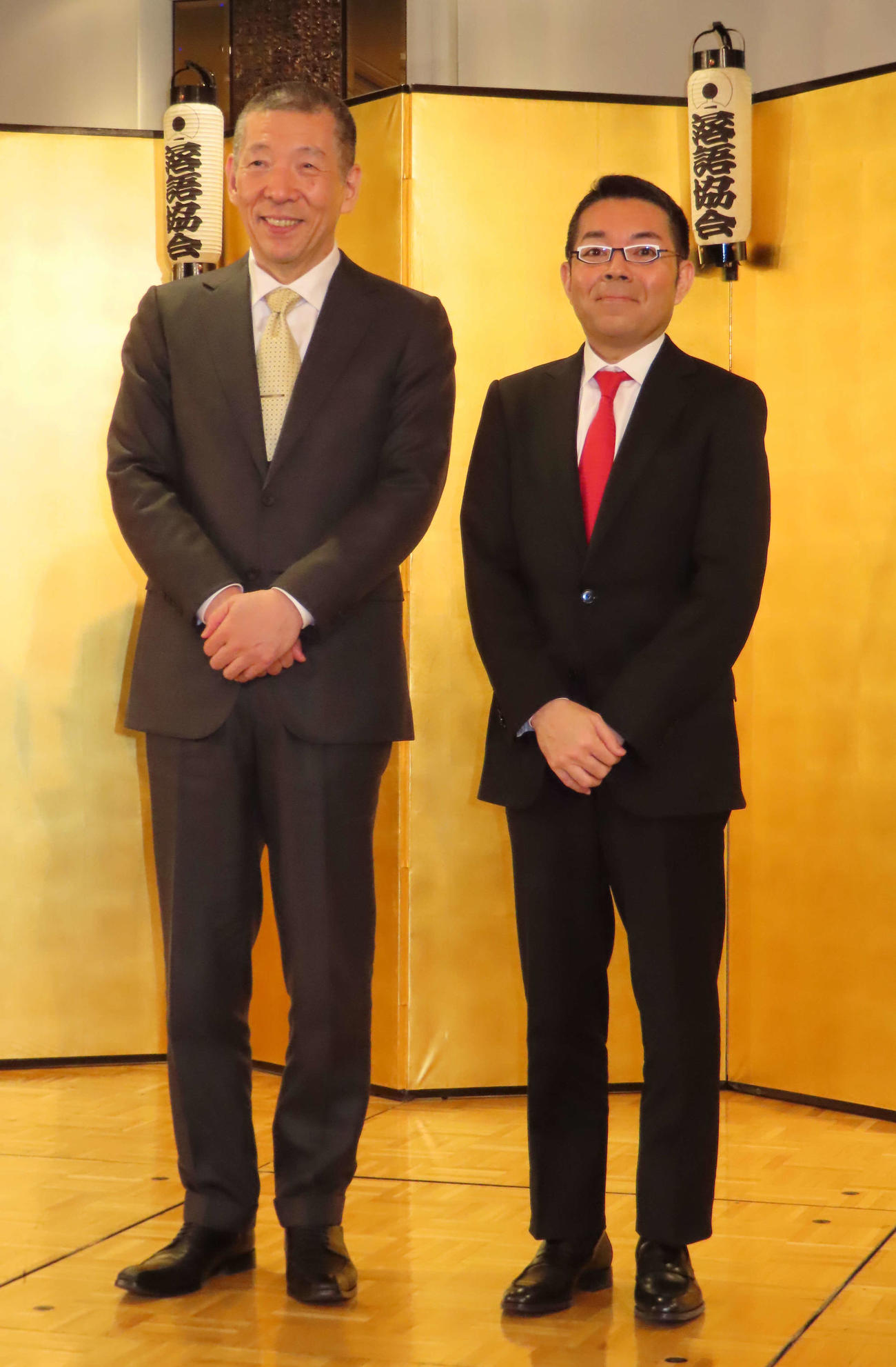 落語協会会長の柳亭市馬（左）、5代目江戸家猫八を襲名する江戸家小猫