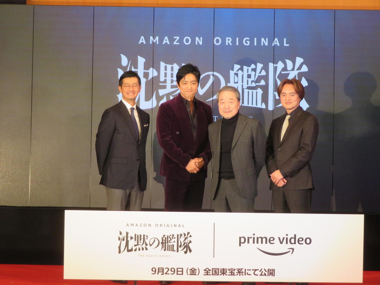 Amazonプライムビデオ「Meet the Producers 2023」に登壇した「沈黙の艦隊」の、左から児玉隆志プライム・ビデオジャパンカントリーマネジャー、大沢たかお、かわぐちかいじ氏、松橋真三プロデューサー（撮影・村上幸将）