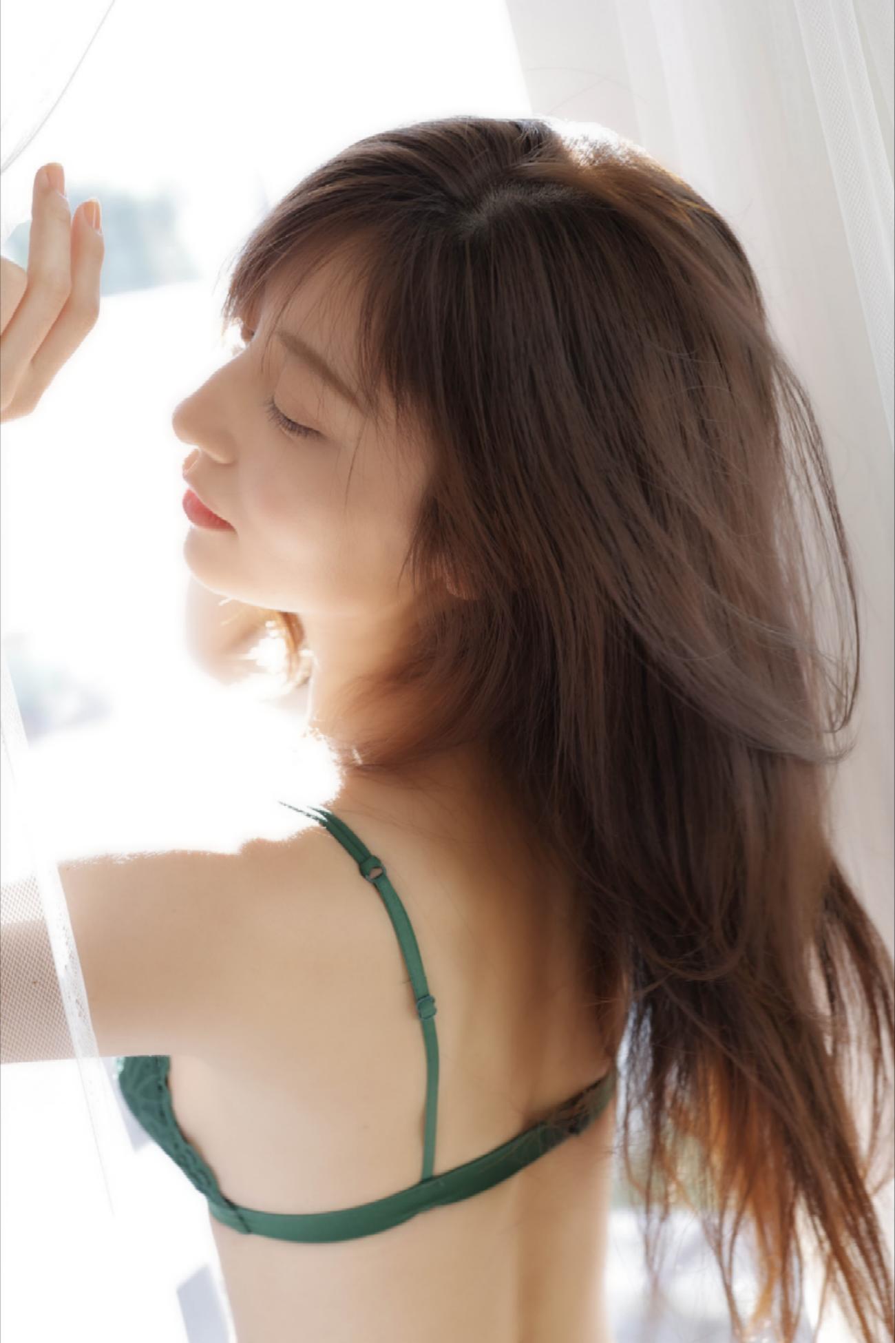 新作DVD「めくるめく香り」を発売する熊田曜子