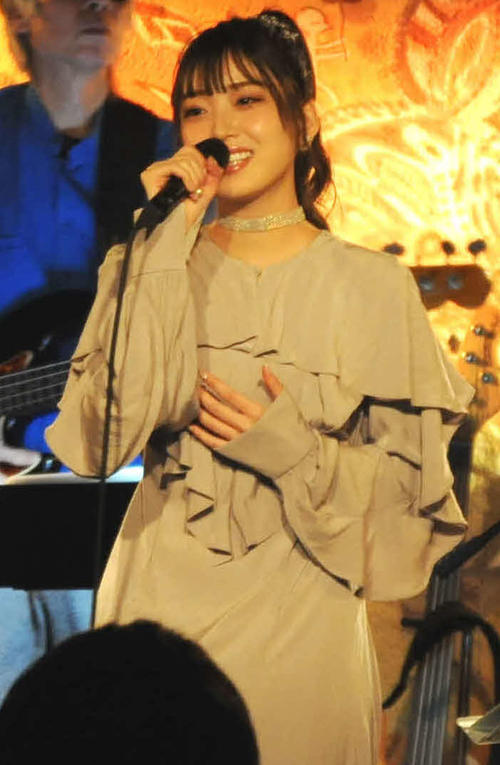 花耶「楽しみにしてました」初ワンマンライブ　デビュー曲「白馬の王子と薔薇色の私」など12曲
