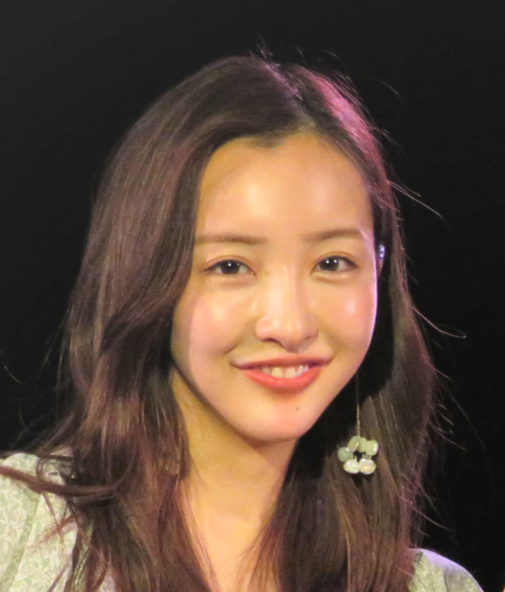 板野友美（2022年3月撮影）