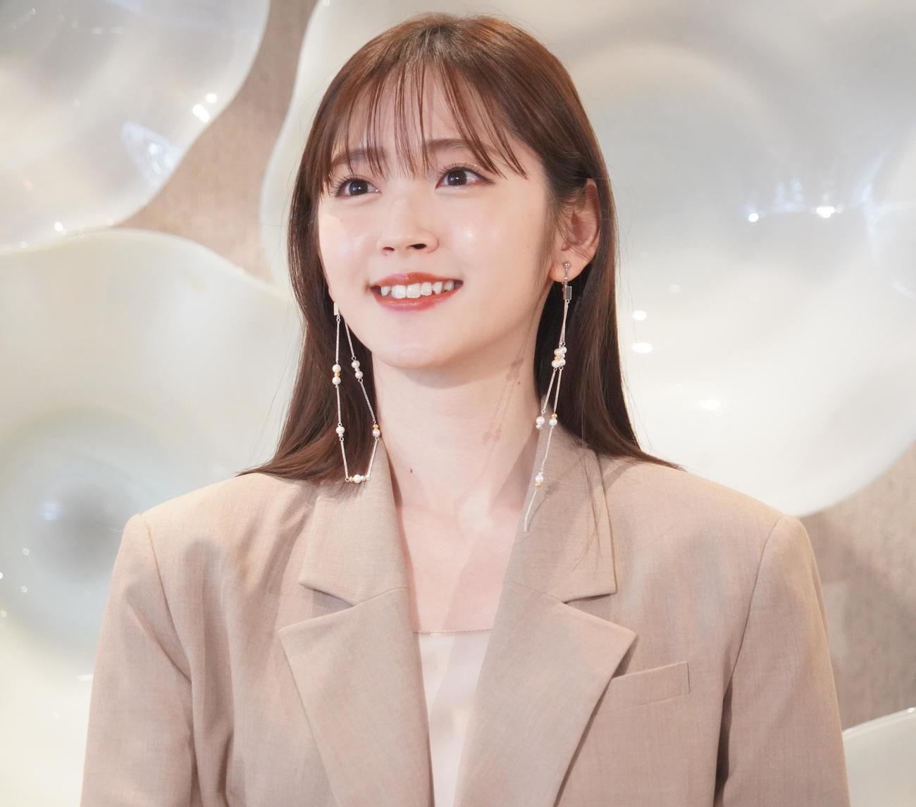 ゆうこすこと菅本裕子のプロテュースプロテインとザストリングス表参道のコラボメニュー発表会に出席した鈴木愛理（撮影・佐藤成）