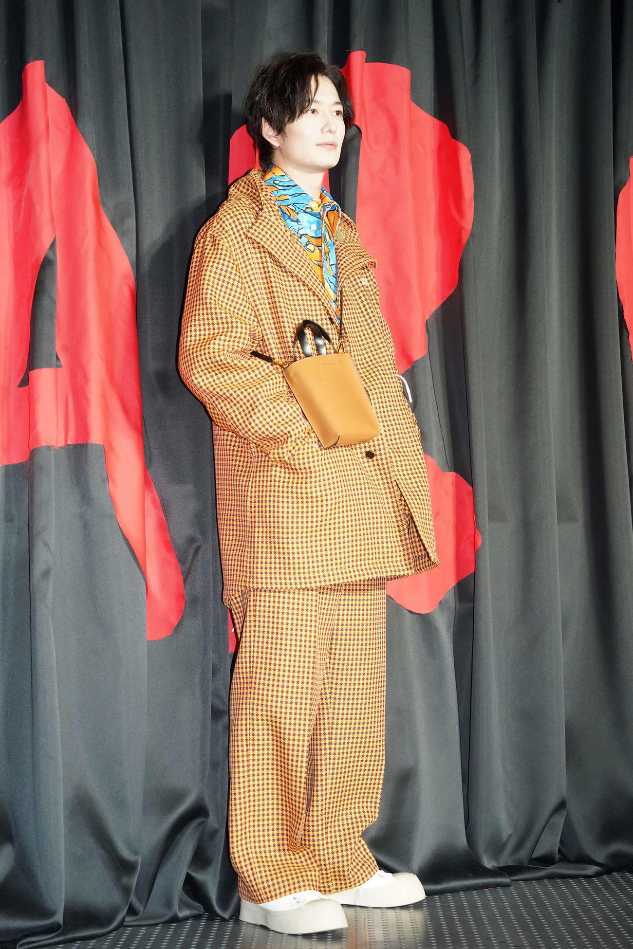 「MARNI FALL WINTER 2023ファッションショー」に出席した、岡田将生（撮影・佐藤勝亮）