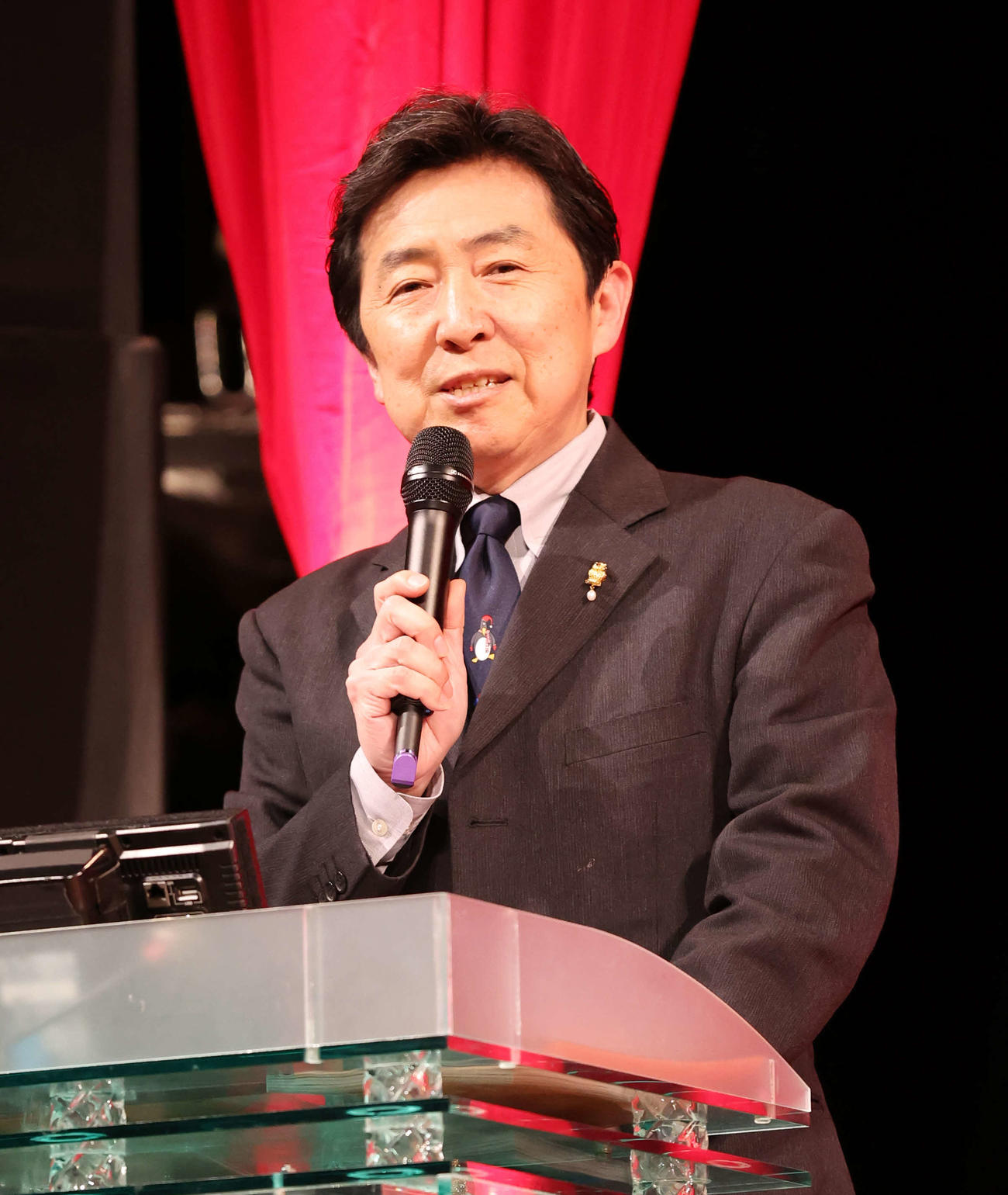 第96回キネマ旬報ベスト・テン発表＆表彰式の司会を務めた笠井信輔アナウンサー（撮影・宮地輝）