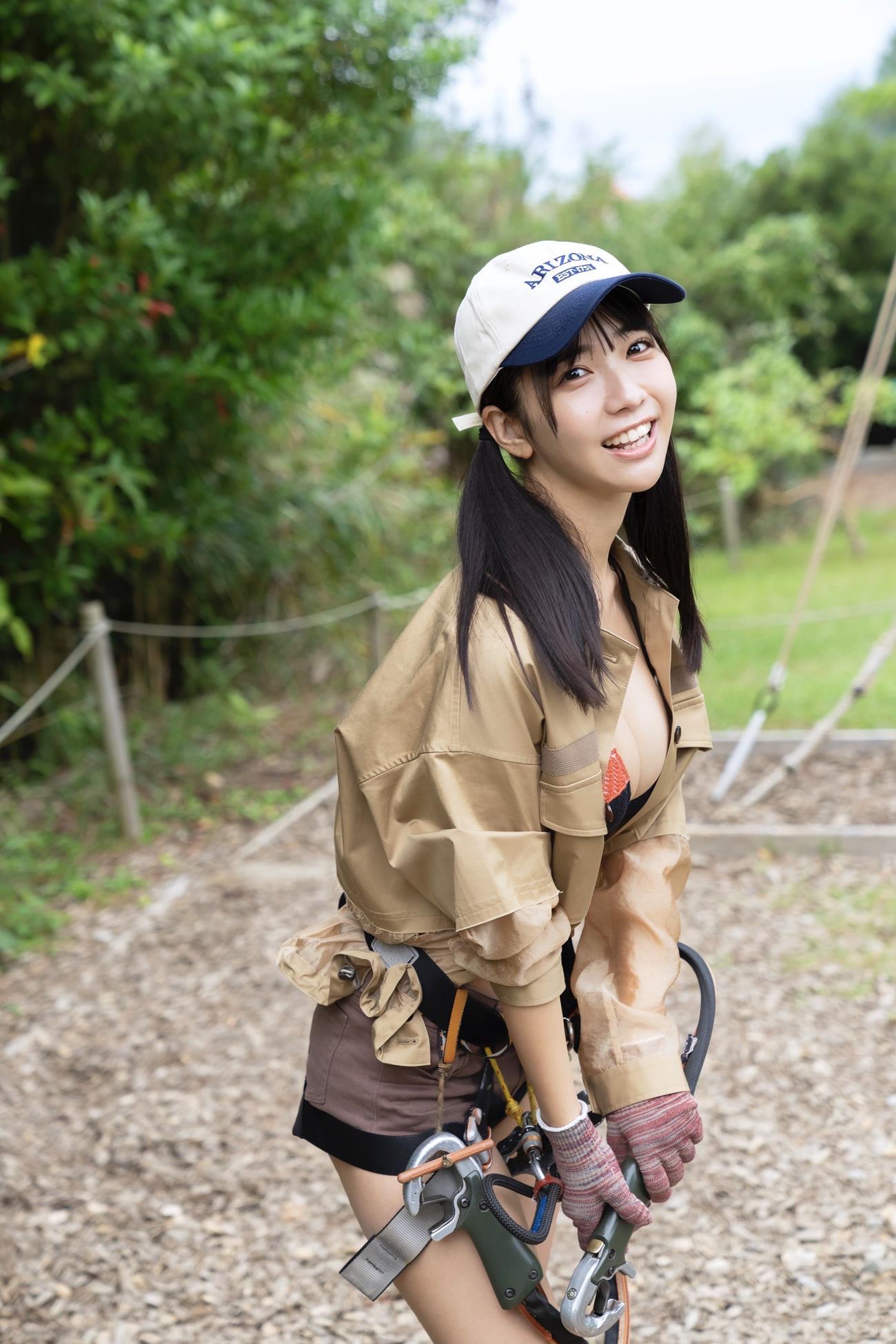 「ヤングガンガン」で初の表紙を飾った＃2i2天羽希純（C）撮影／唐木貴央