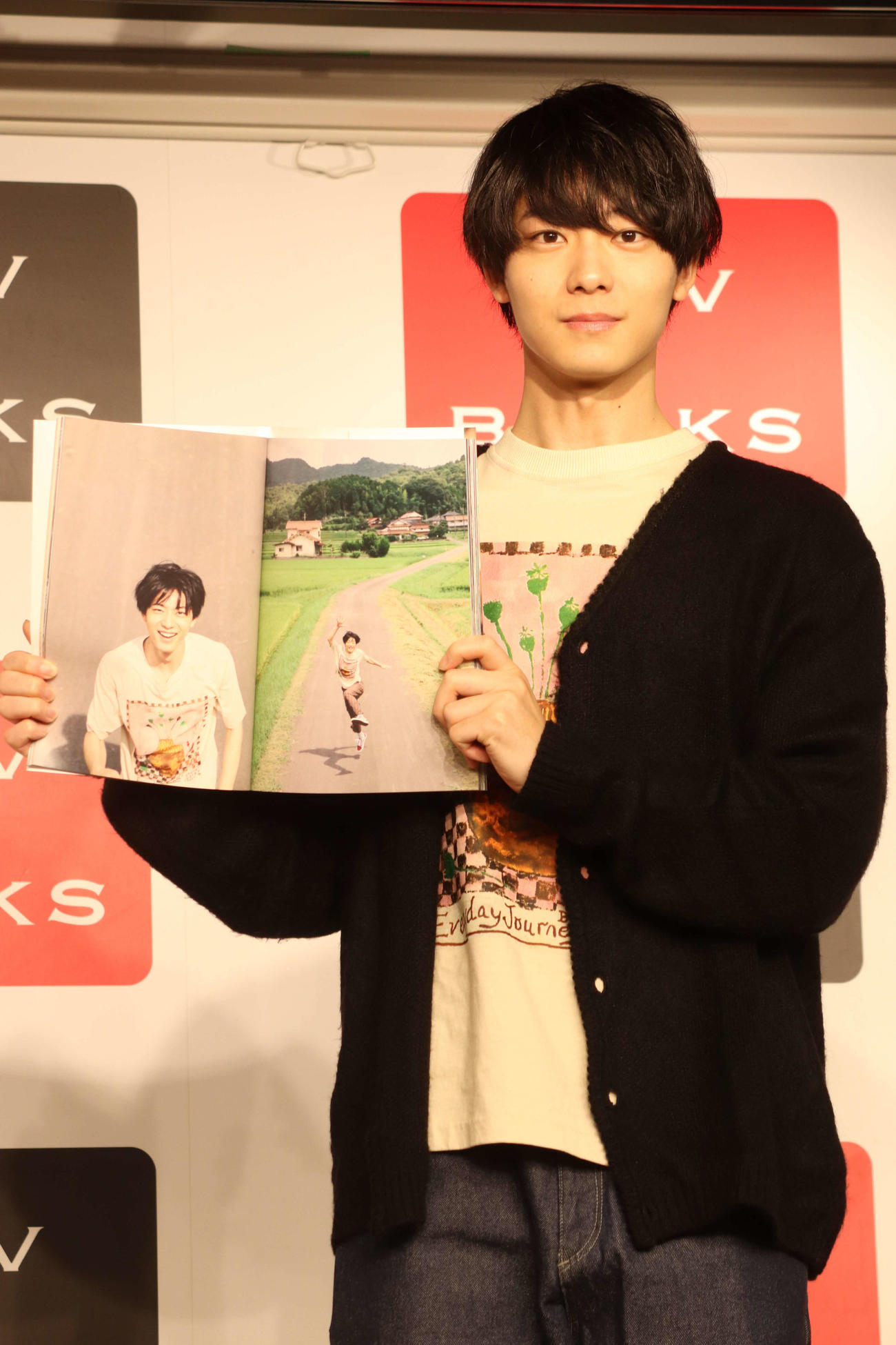 ファースト写真集「いま」発売記念イベントに登壇した井上祐貴（撮影・加藤理沙）