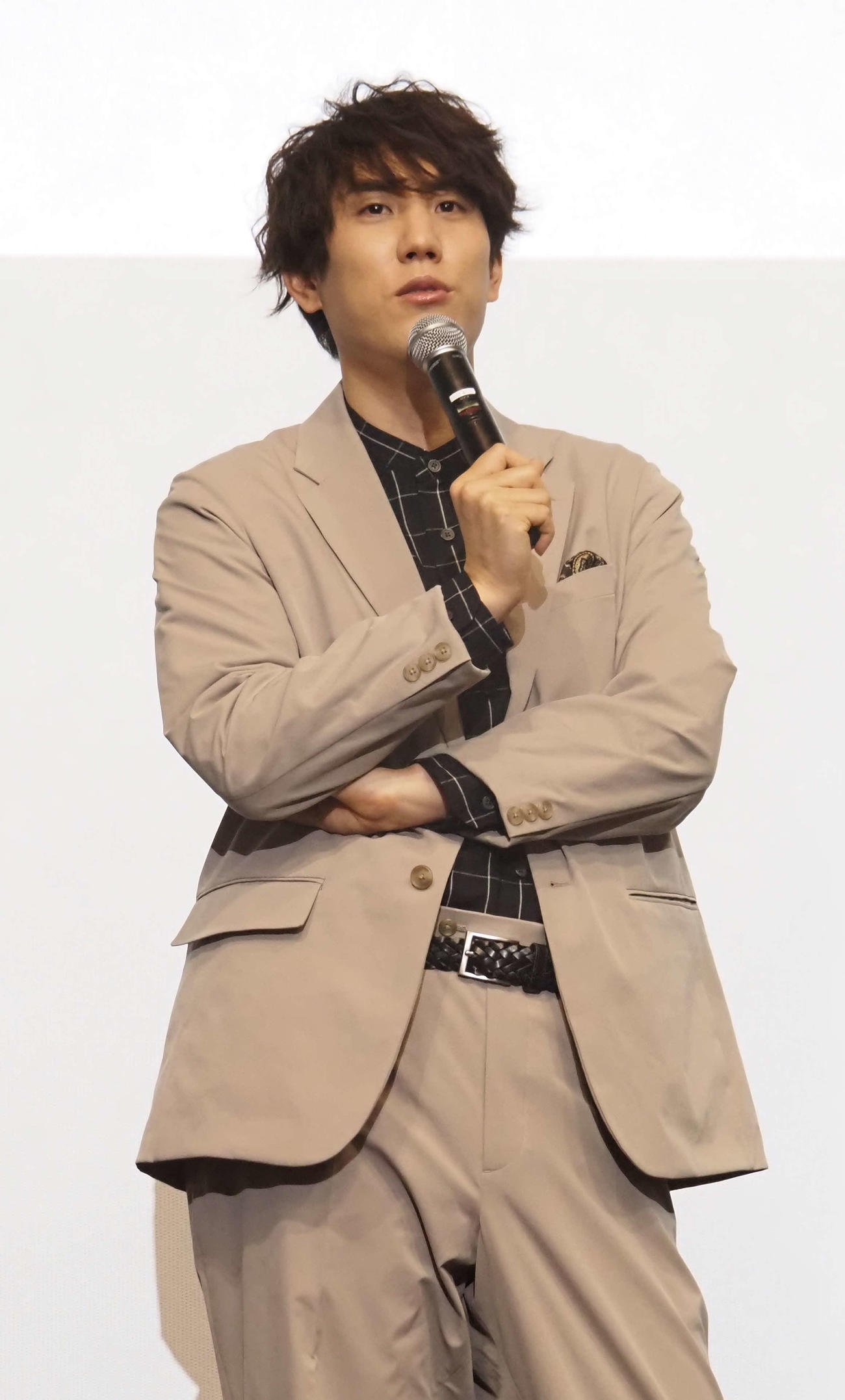 映画「日本列島生きもの超伝説　劇場版ダーウィンが来た！」公開記念舞台あいさつに出席したQuizKnock須貝駿貴（撮影・遠藤尚子）
