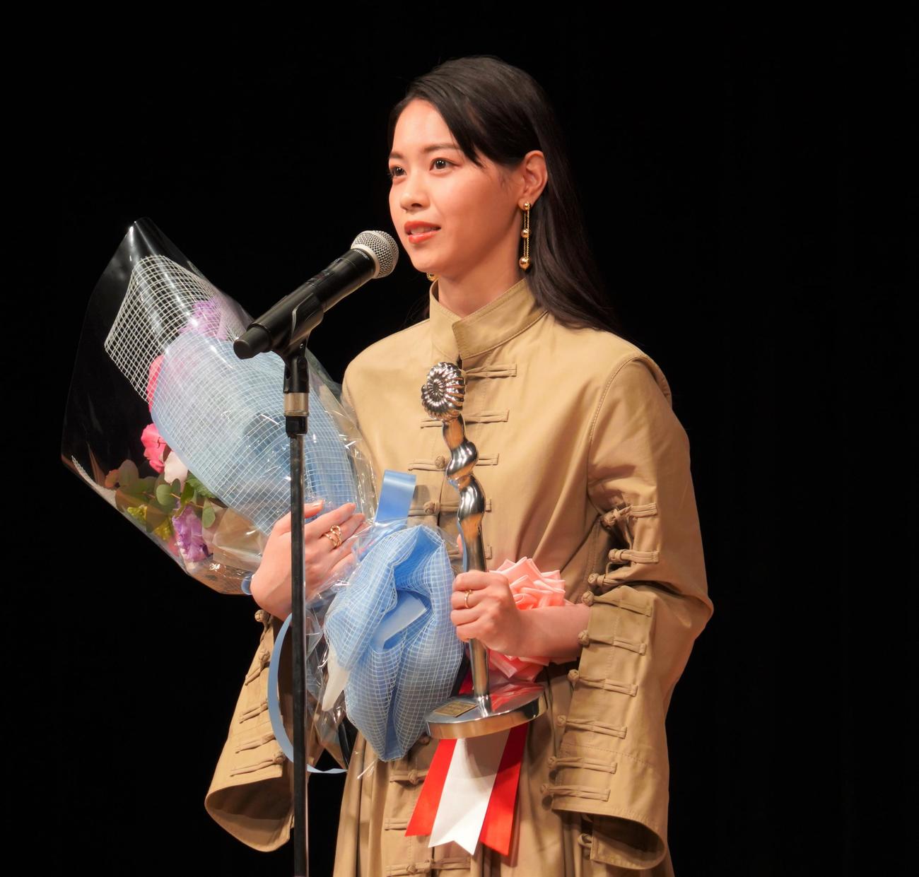 第44回ヨコハマ映画祭で最優秀新人賞を受賞した西野七瀬（撮影・佐藤成）