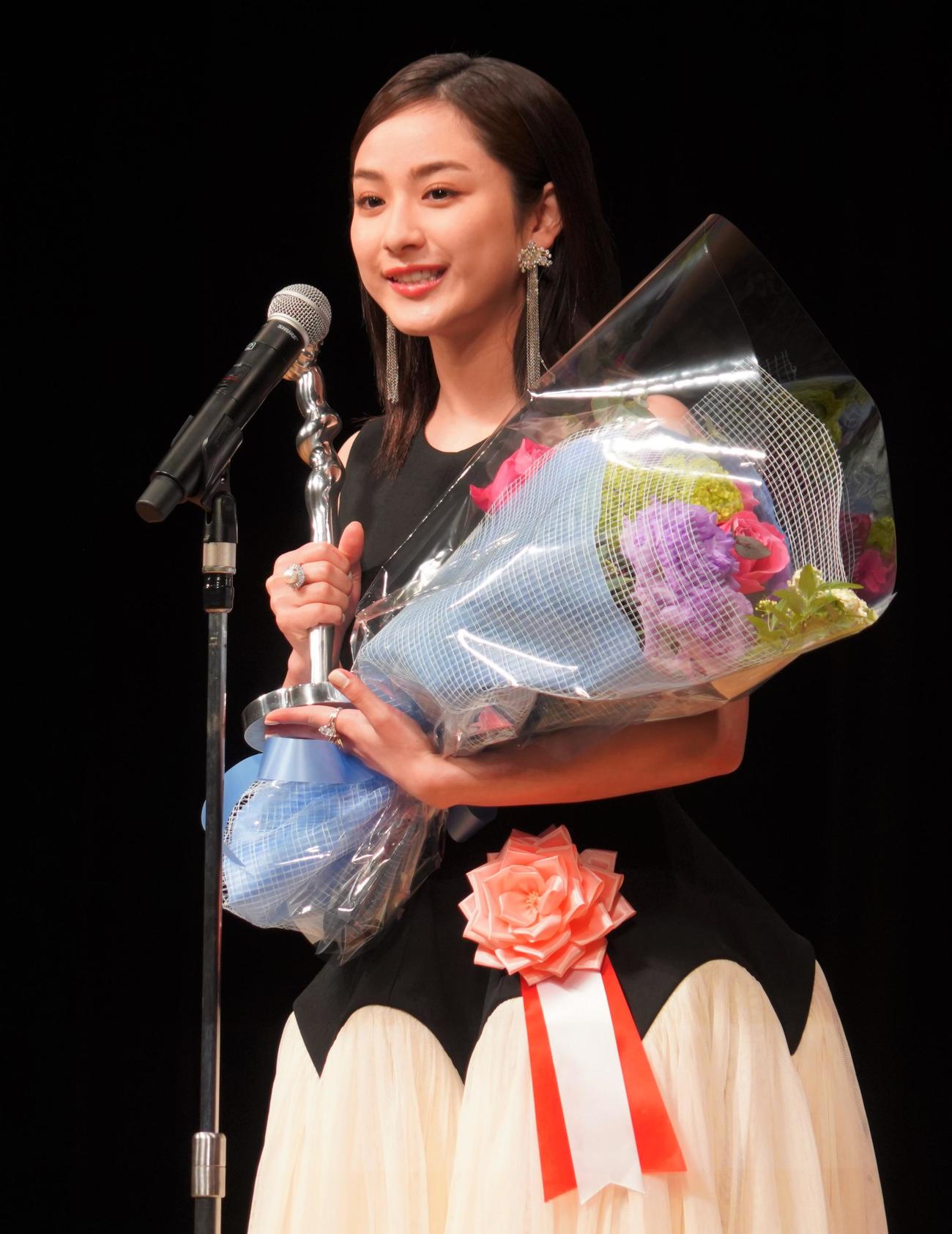 第44回ヨコハマ映画祭で最優秀新人賞を受賞した平祐奈（撮影・佐藤成）