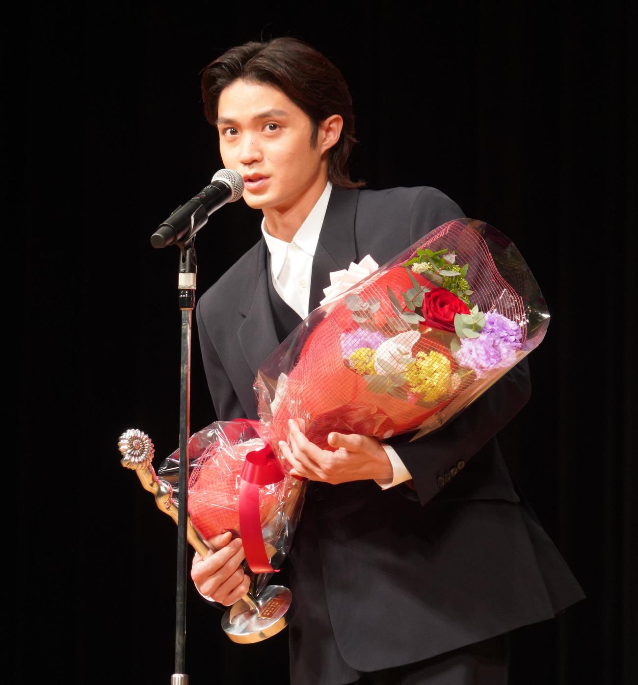 第44回ヨコハマ映画祭で助演男優賞を受賞した磯村勇斗（撮影・佐藤成）