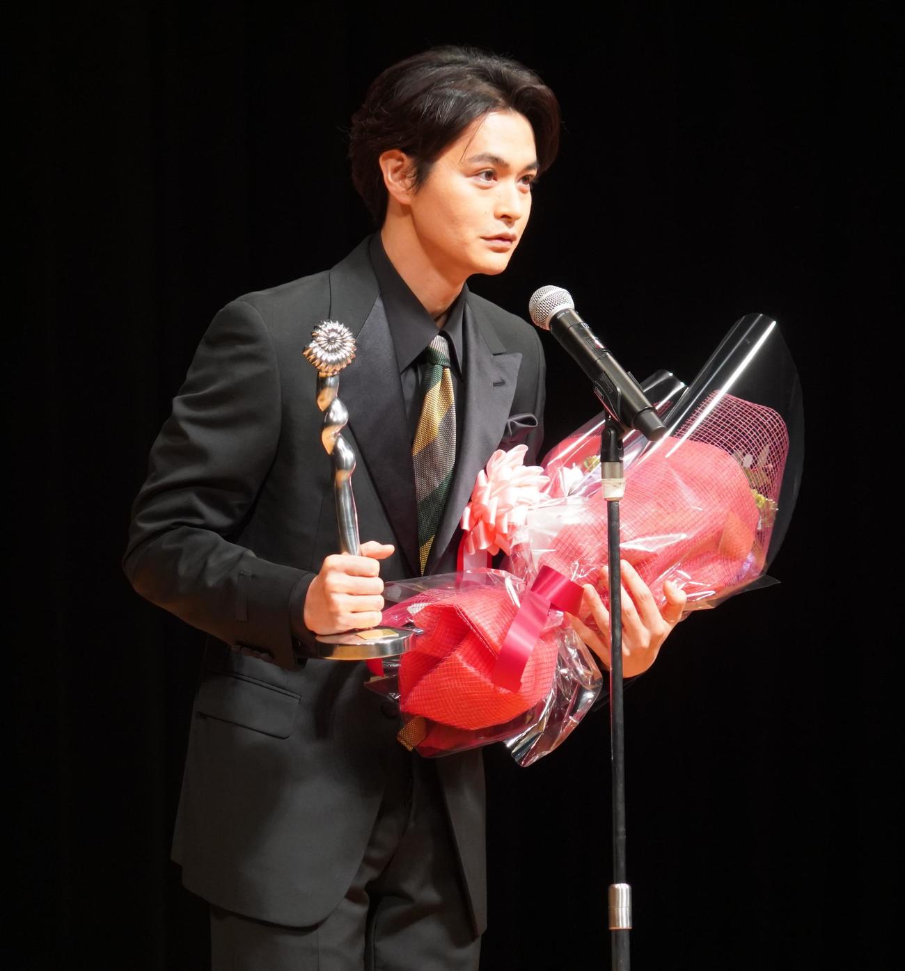 第44回ヨコハマ映画祭で主演男優賞を受賞した瀬戸康史（撮影・佐藤成）