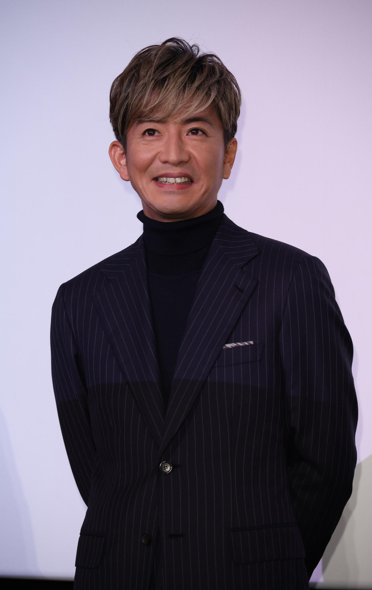 映画「レジェンド＆バタフライ」大ヒット御礼舞台あいさつで笑顔を見せる木村拓哉（撮影・中島郁夫）