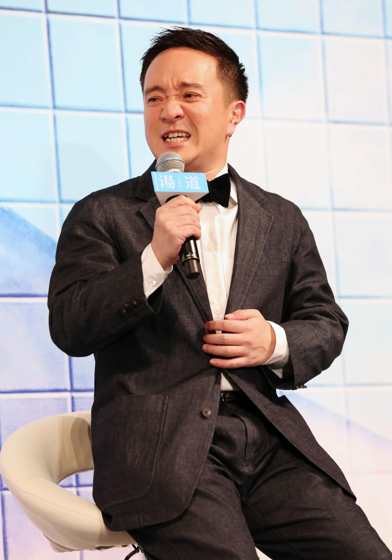 本気で優勝賞品を狙っていると思われるのを恐れる濱田岳（撮影・宮地輝）