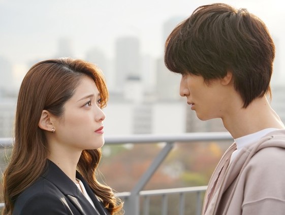 「ショジョ恋。」に出演する松村沙友理、美波（C）山科ティナ／主婦と生活社フジテレビジョン