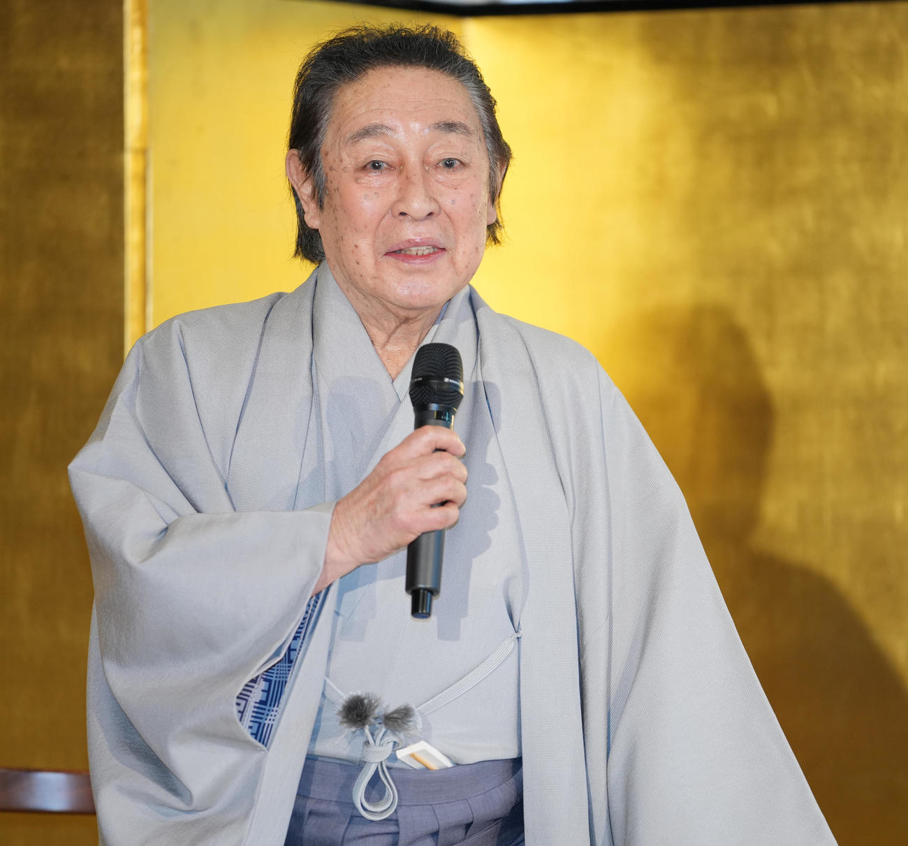 歌舞伎座新開場10周年「團菊祭五月大歌舞伎」初代尾上眞秀初舞台記者会見であいさつする尾上菊五郎（撮影・鈴木みどり）