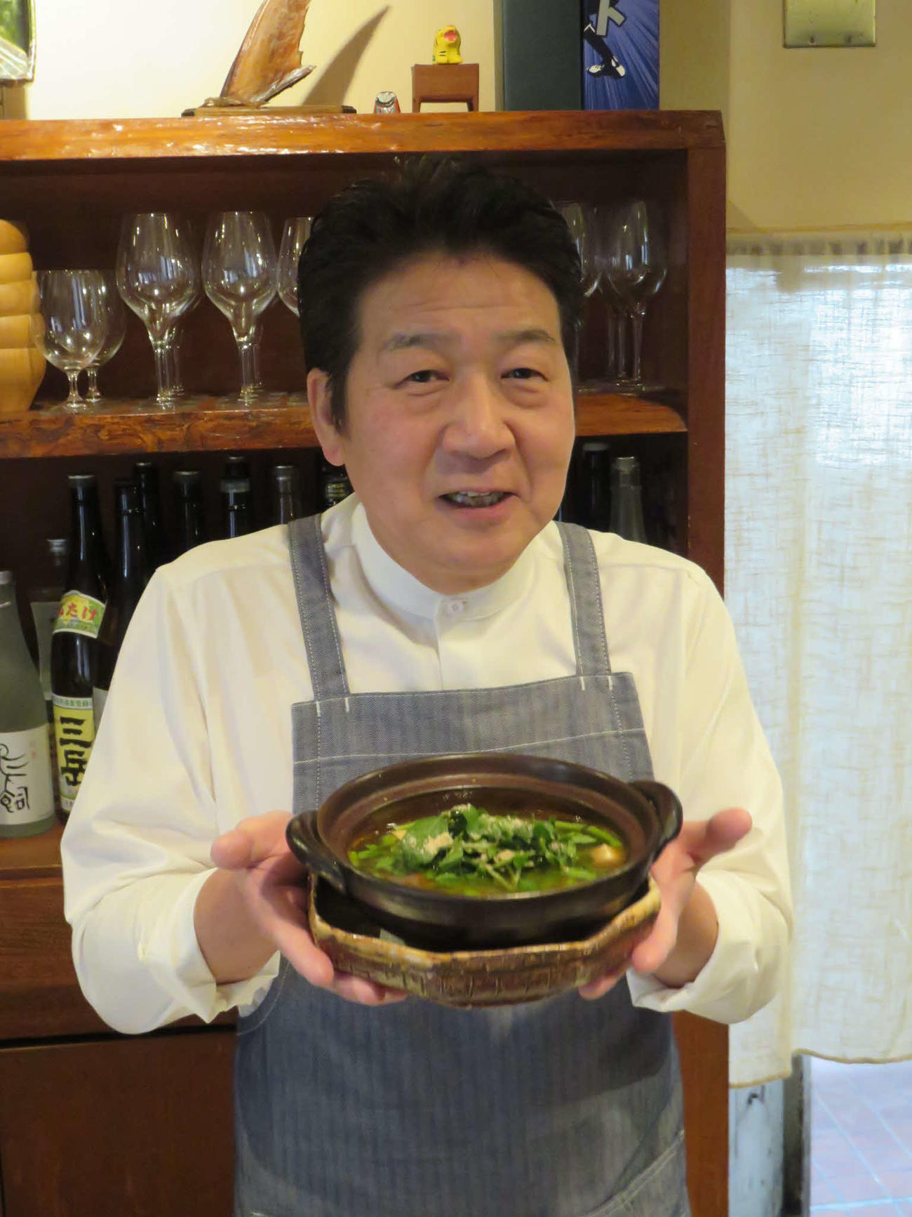 都内の飲食店でPRキャンペーンを行った西方裕之