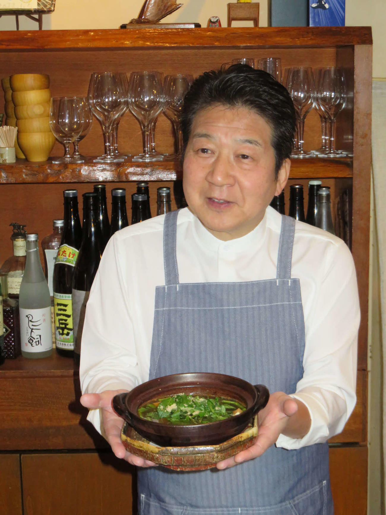 都内の飲食店でPRキャンペーンを行った西方裕之