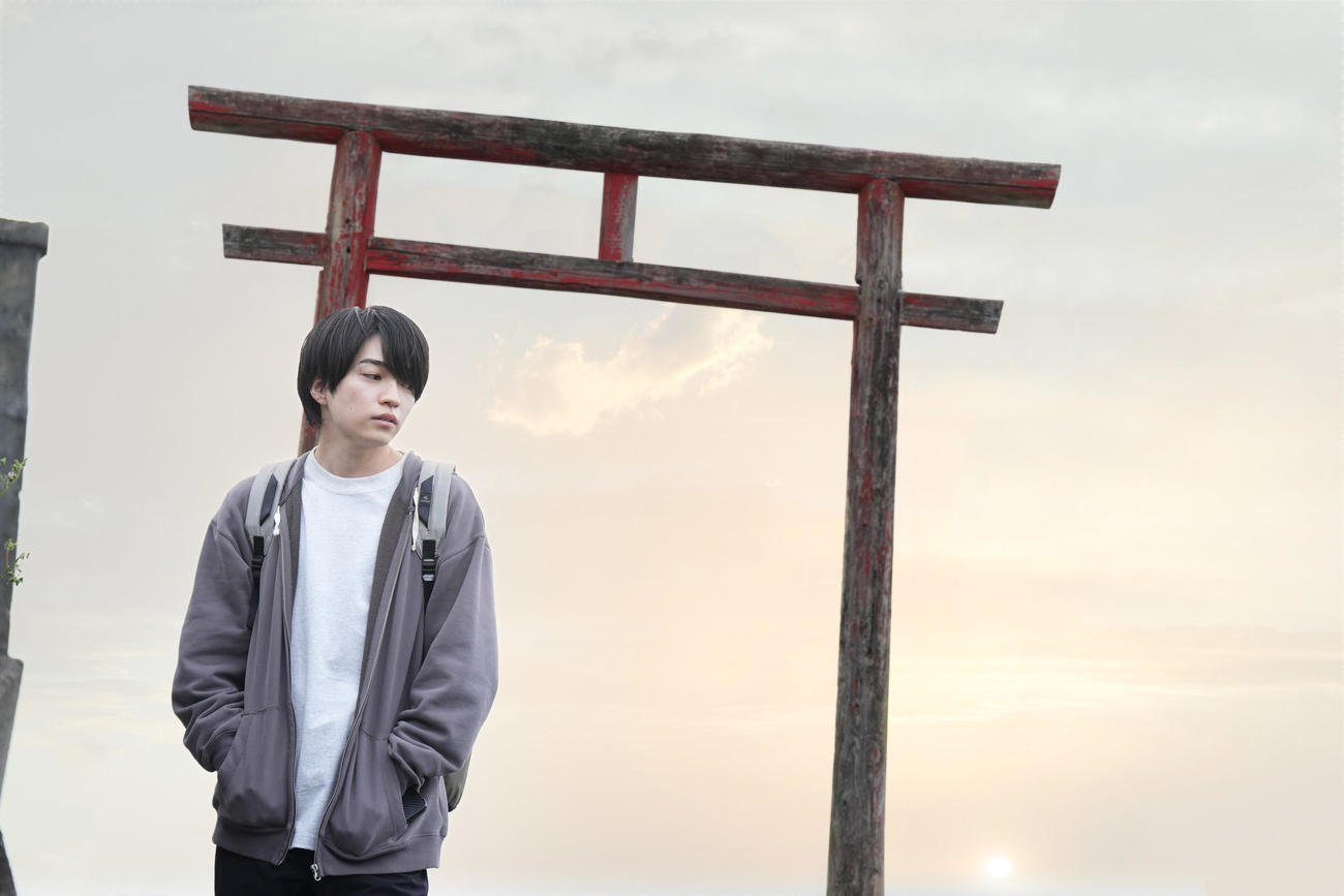 西畑大吾主演ホラー映画「忌怪島／きかいじま」のワンシーン