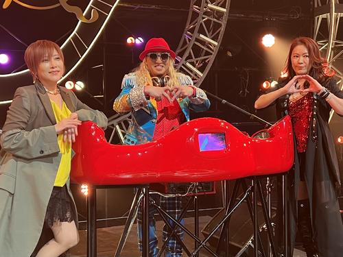 NHKのBSプレミアム「歌える！J－POP黄金のヒットパレード決定版！」（左から）YU－Ki、DJ KOO、大黒摩季