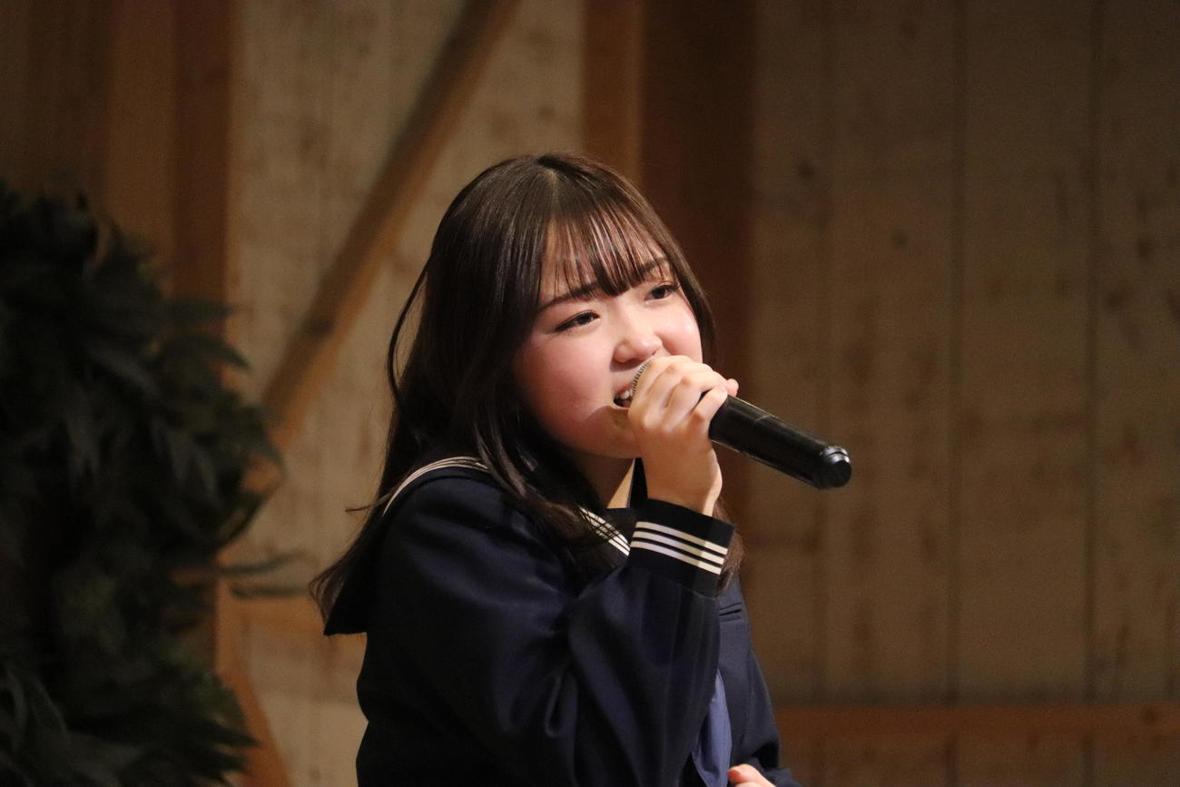 ミニライブを開いた舞乃空（撮影・竹本穂乃加）